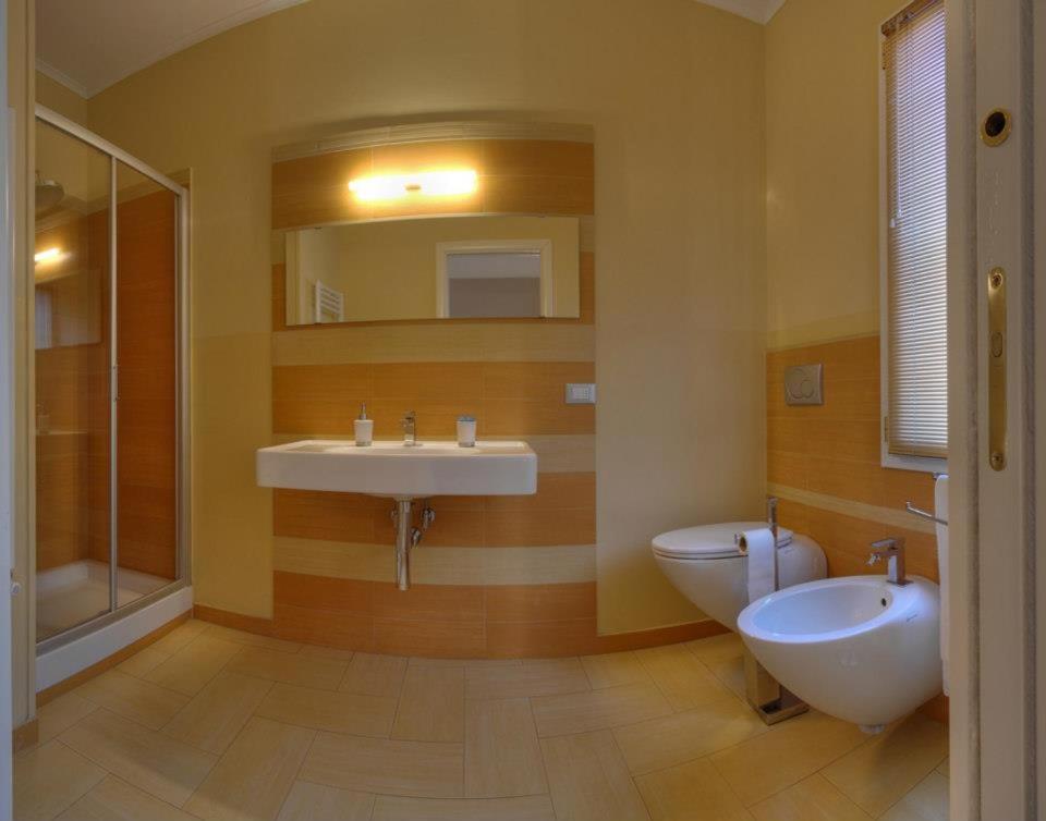 Borgo Delle Viole Bed & Breakfast Виланова д'Албенга Екстериор снимка